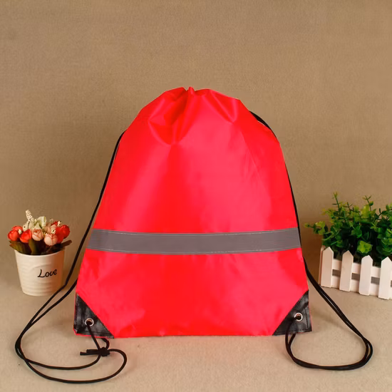 Fournisseur coloré de la Chine transporter un sac cadeau écologique sac à dos en polyester avec logo sac à cordon de sport écologique sac à provisions